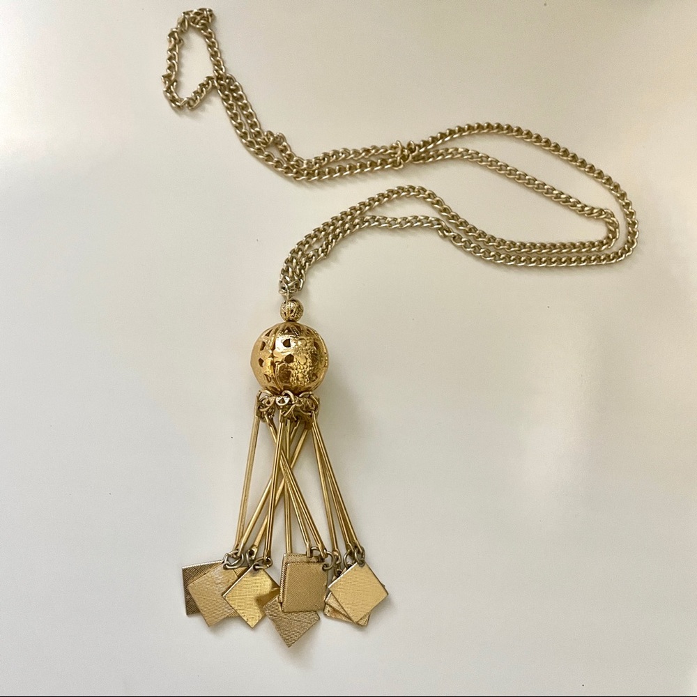 Vintage Gold tone dangling ball necklace
